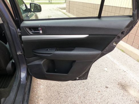 Used 2014 Subaru Outback 2.5i w/ Popular Package #1A AWD/4WD image 38