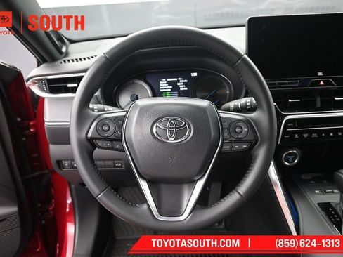 Used 2023 Toyota Venza XLE AWD/4WD image 22