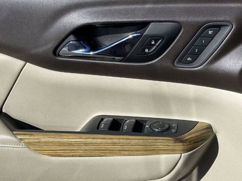 Used 2017 GMC Acadia Denali w/ Technology Package image 20