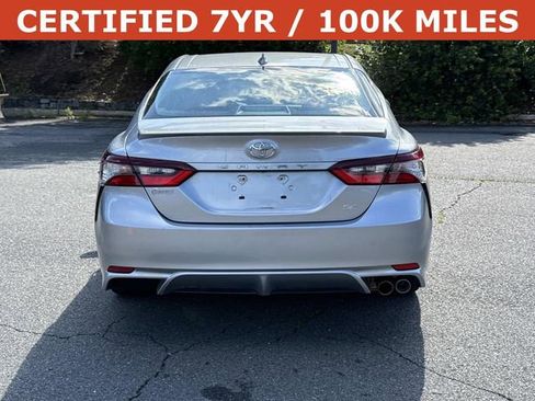 Used 2024 Toyota Camry SE w/ Cold Weather Package FWD image 3