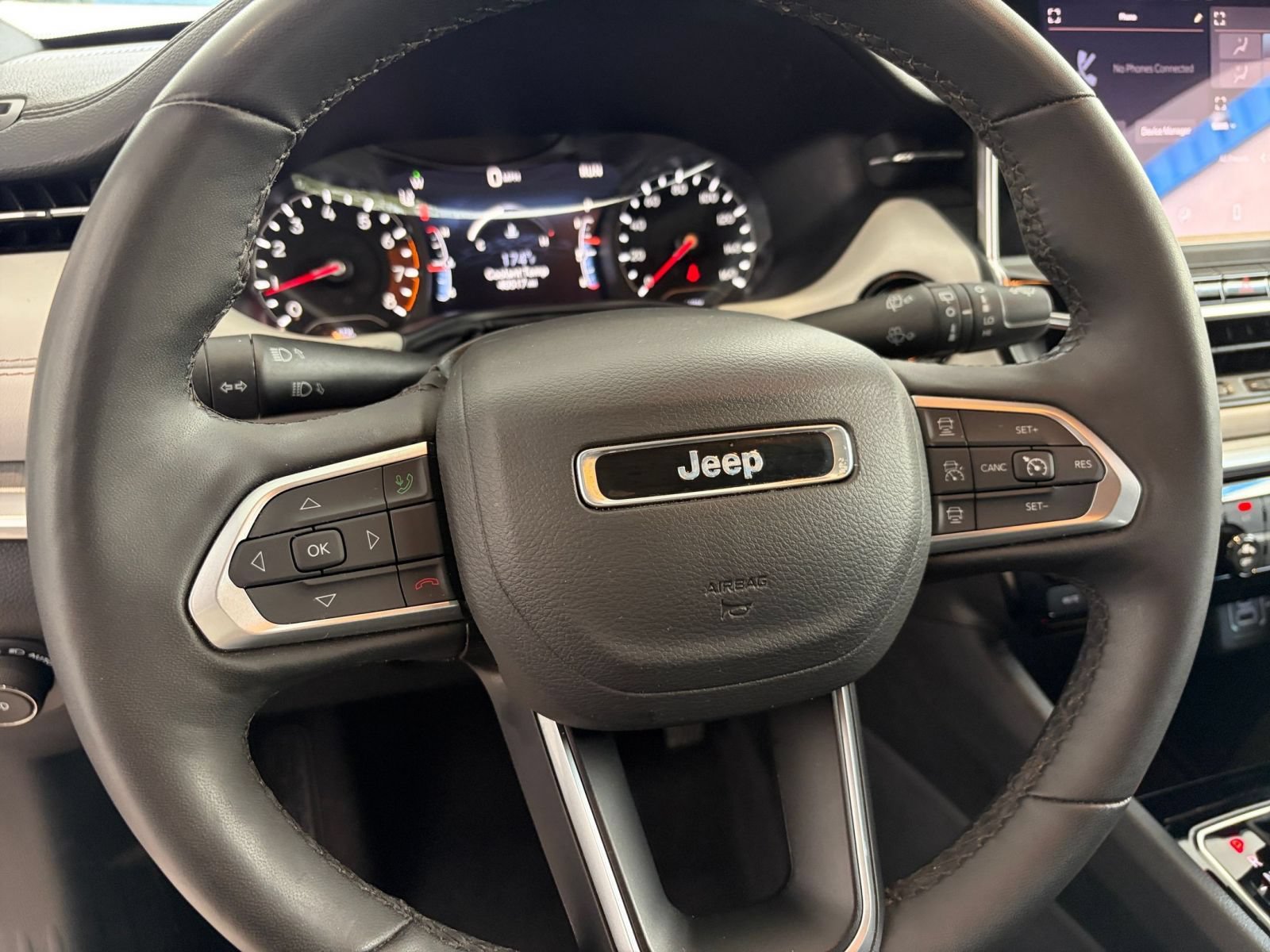Used 2025 Jeep Compass Limited AWD/4WD image 27