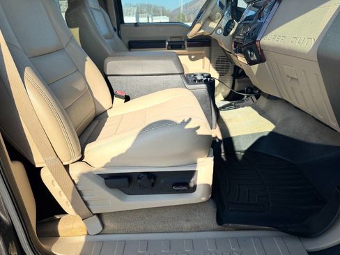 Used 2008 Ford F250 Lariat image 17