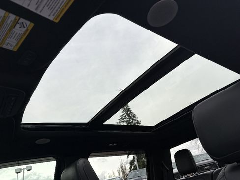 Certified 2023 Ford F150 Raptor w/ Raptor Carbon Fibre Package image 36