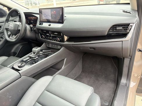 Certified 2025 Nissan Rogue SL w/ SL Premium Package image 14