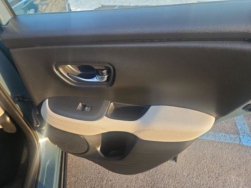 Used 2024 Honda HR-V LX image 17