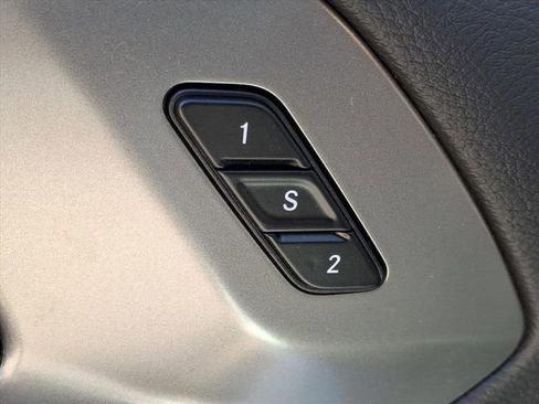 New 2026 Chrysler Pacifica Select image 9