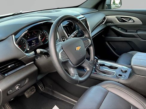 Used 2023 Chevrolet Traverse LT FWD image 17