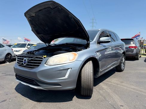 Used 2016 Volvo XC60 T6 w/ Proximity Package FWD image 8