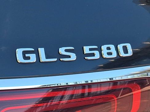 Used 2020 Mercedes-Benz GLS 580 4MATIC image 30