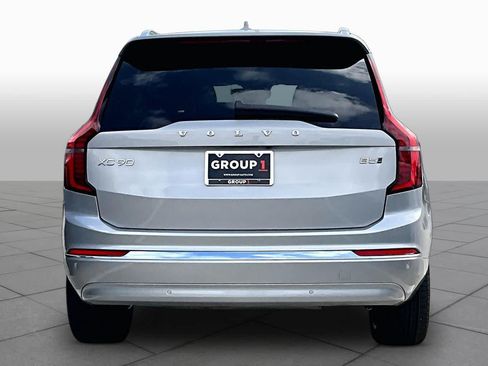 Used 2025 Volvo XC90 B5 Plus AWD/4WD image 5