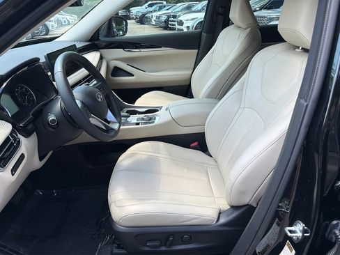 Used 2023 INFINITI QX60 Pure FWD image 9
