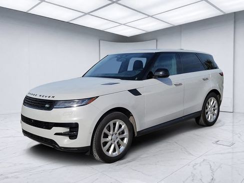 Used 2025 Land Rover Range Rover Sport SE AWD/4WD image 3