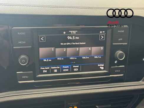 Used 2022 Volkswagen Jetta SE w/ Panoramic Sunroof Package FWD image 15