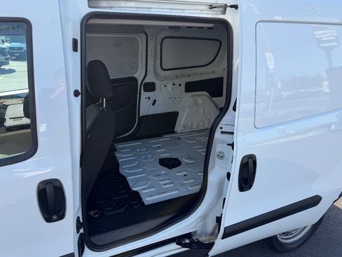 Used 2022 RAM ProMaster City Tradesman image 11