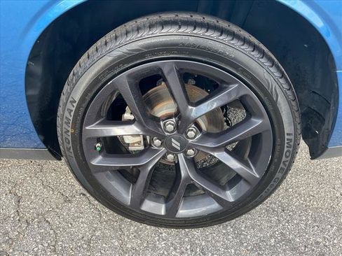Used 2022 Dodge Challenger SXT w/ Blacktop Package image 40