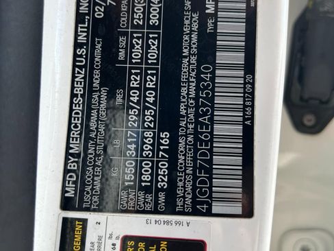 Used 2014 Mercedes-Benz GL 550 4MATIC image 37