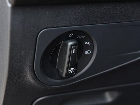 Used 2023 Volkswagen Tiguan S FWD image 9