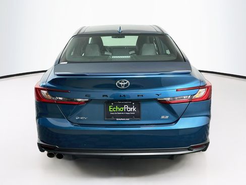 Used 2025 Toyota Camry SE FWD image 7
