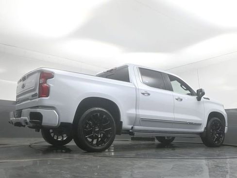 New 2026 Chevrolet Silverado 1500 High Country AWD/4WD image 11
