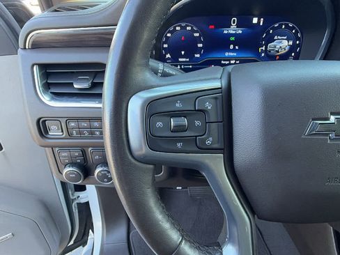 Used 2022 Chevrolet Tahoe Z71 w/ Luxury Package AWD/4WD image 19