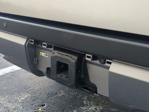 Used 2025 Lexus LX 600 4WD w/ Premium Package image 37