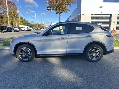 New 2025 Alfa Romeo Stelvio Sprint w/ Convenience Package image 5