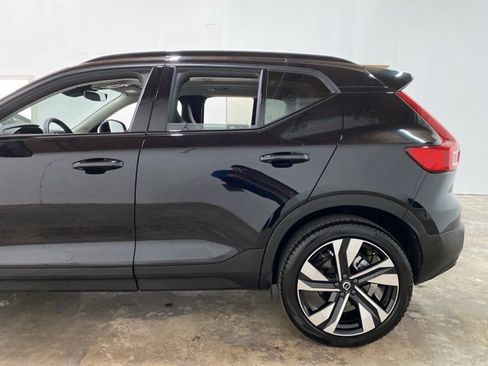 Used 2025 Volvo XC40 B5 Plus image 93