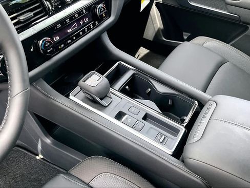 New 2026 Nissan Pathfinder SL w/ SL Premium Package FWD image 7
