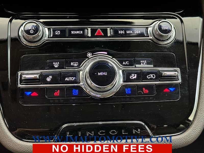 Used 2022 Lincoln Corsair AWD w/ Premium Package image 24