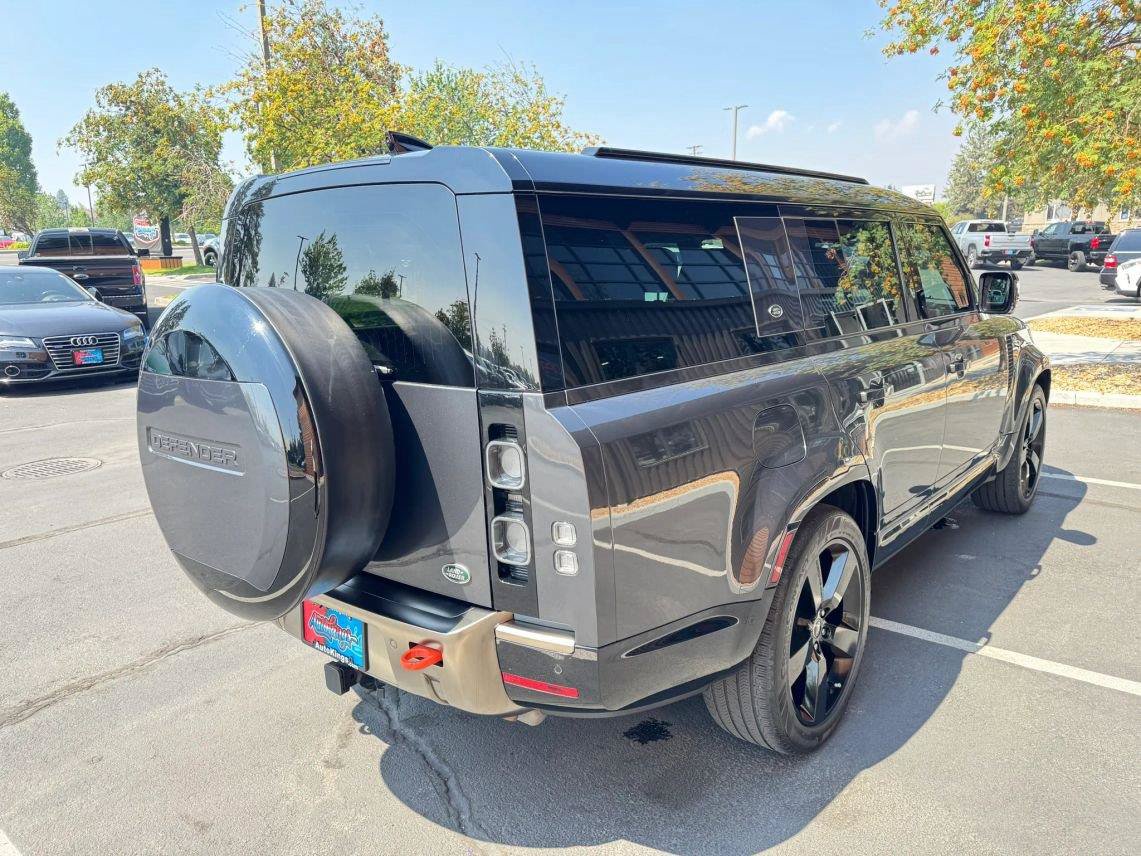 Used 2023 Land Rover Defender 130 X AWD/4WD image 5