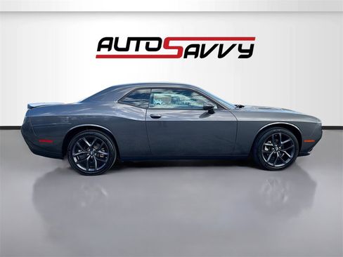 Used 2023 Dodge Challenger SXT w/ Blacktop Package image 8