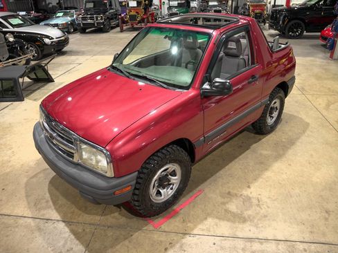 Used 1999 Chevrolet Tracker 2WD Convertible w/ Preferred Equipment Group 2 image 30
