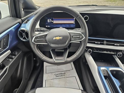 Used 2025 Chevrolet Equinox EV LT FWD image 22
