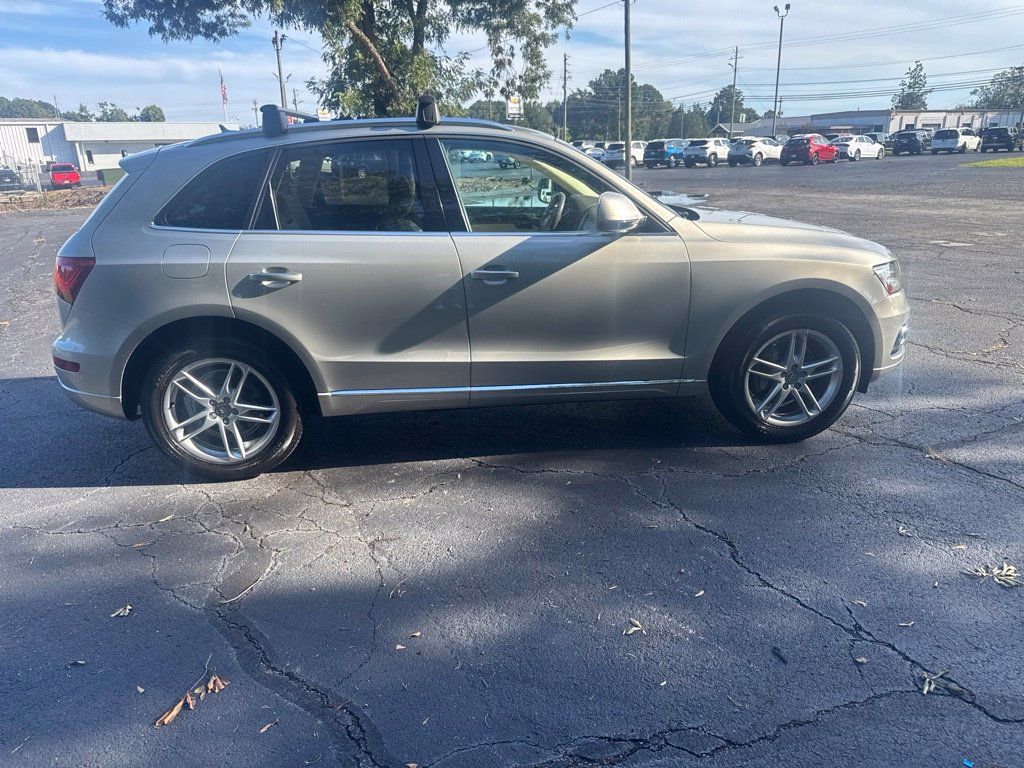 Used 2017 Audi Q5 2.0T Premium Plus w/ Technology Package AWD/4WD image 14