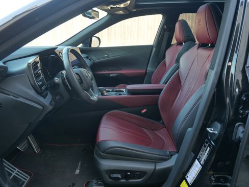 Certified 2024 Lexus RX 500h F Sport image 9