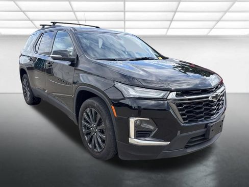 Used 2023 Chevrolet Traverse RS w/ LPO, Floor Liner Package AWD/4WD image 1
