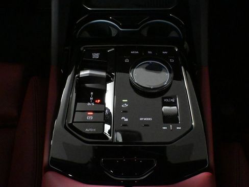 Used 2026 BMW 530i xDrive w/ Premium Package image 25