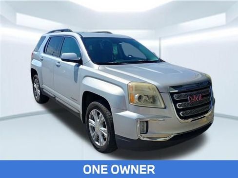 Used 2017 GMC Terrain SLE FWD image 3
