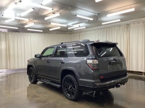 Used 2019 Toyota 4Runner Limited AWD/4WD image 9