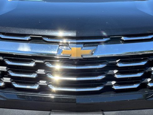 Used 2025 Chevrolet Equinox LT w/ Convenience Package II FWD image 44
