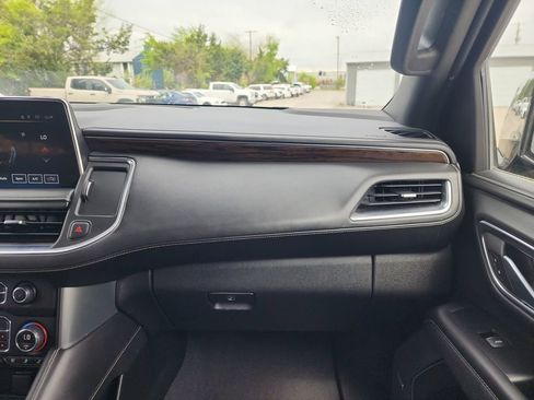 Used 2023 Chevrolet Suburban Premier image 35