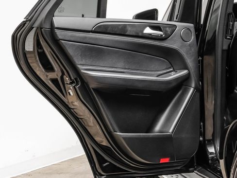 Used 2018 Mercedes-Benz GLE 43 AMG 4MATIC image 40