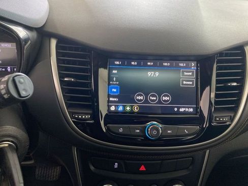Used 2019 Chevrolet Trax LS FWD image 40