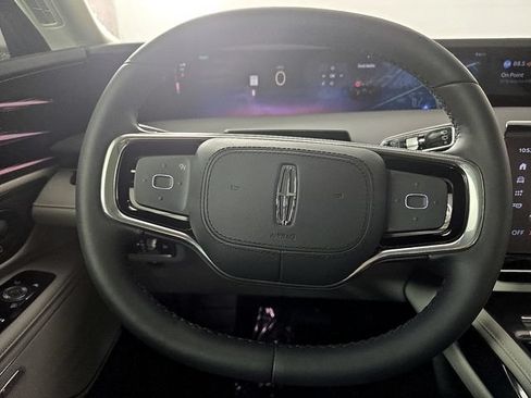 Used 2026 Lincoln Nautilus Reserve AWD/4WD image 17