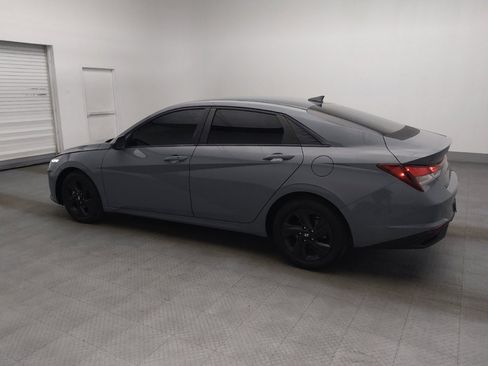 Used 2021 Hyundai Elantra SEL FWD image 3