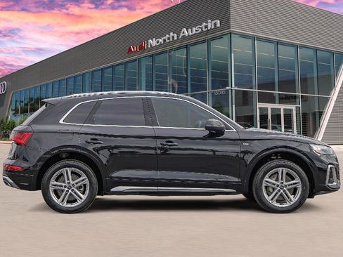 Used 2023 Audi Q5 e Premium Plus w/ Premium Plus Package image 3