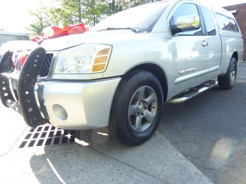 Used 2005 Nissan Titan SE RWD image 6