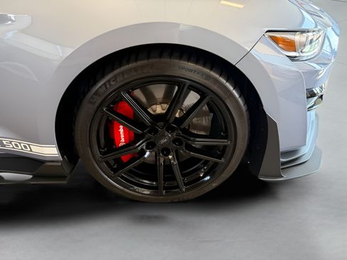 Used 2022 Ford Mustang Shelby GT500 w/ Technology Package RWD image 34