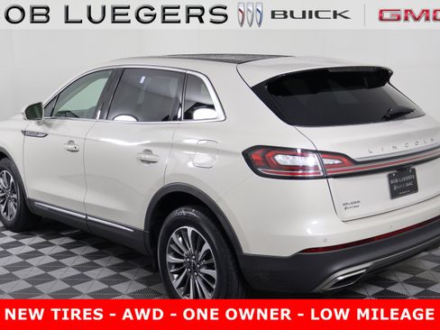 Used 2022 Lincoln Nautilus Reserve image 5