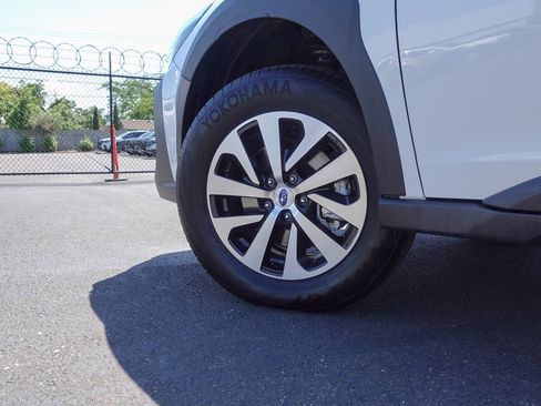 Certified 2025 Subaru Outback image 8